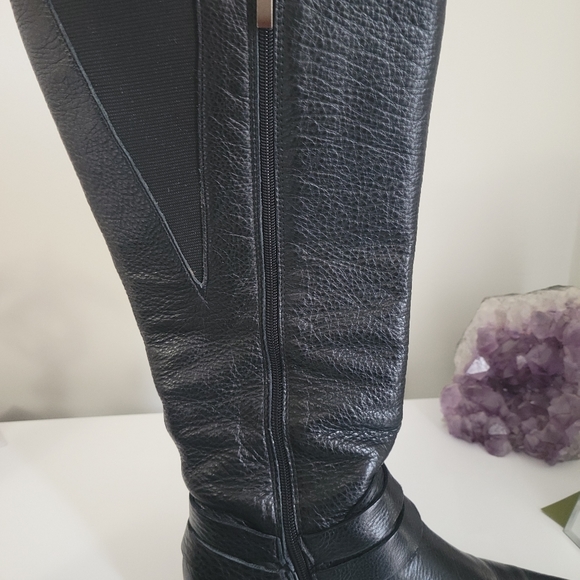 Made in Italy. Leather boots, size 41, wide leg 17 inch. Made in Italy. - Picture 8 of 10